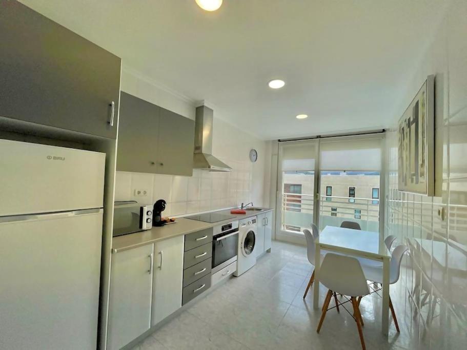 Atalaya Amplio Piso Cerca Del Mar Apartamento *